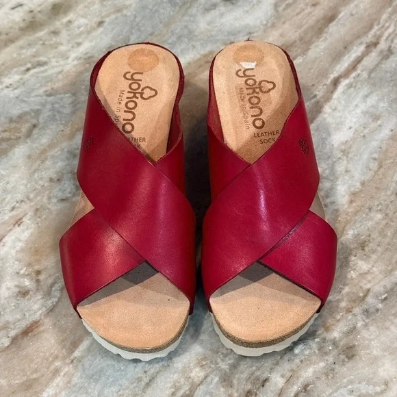 Women’s YOKONO red leather wedge sandals- Size 8 - Picture 2 of 6